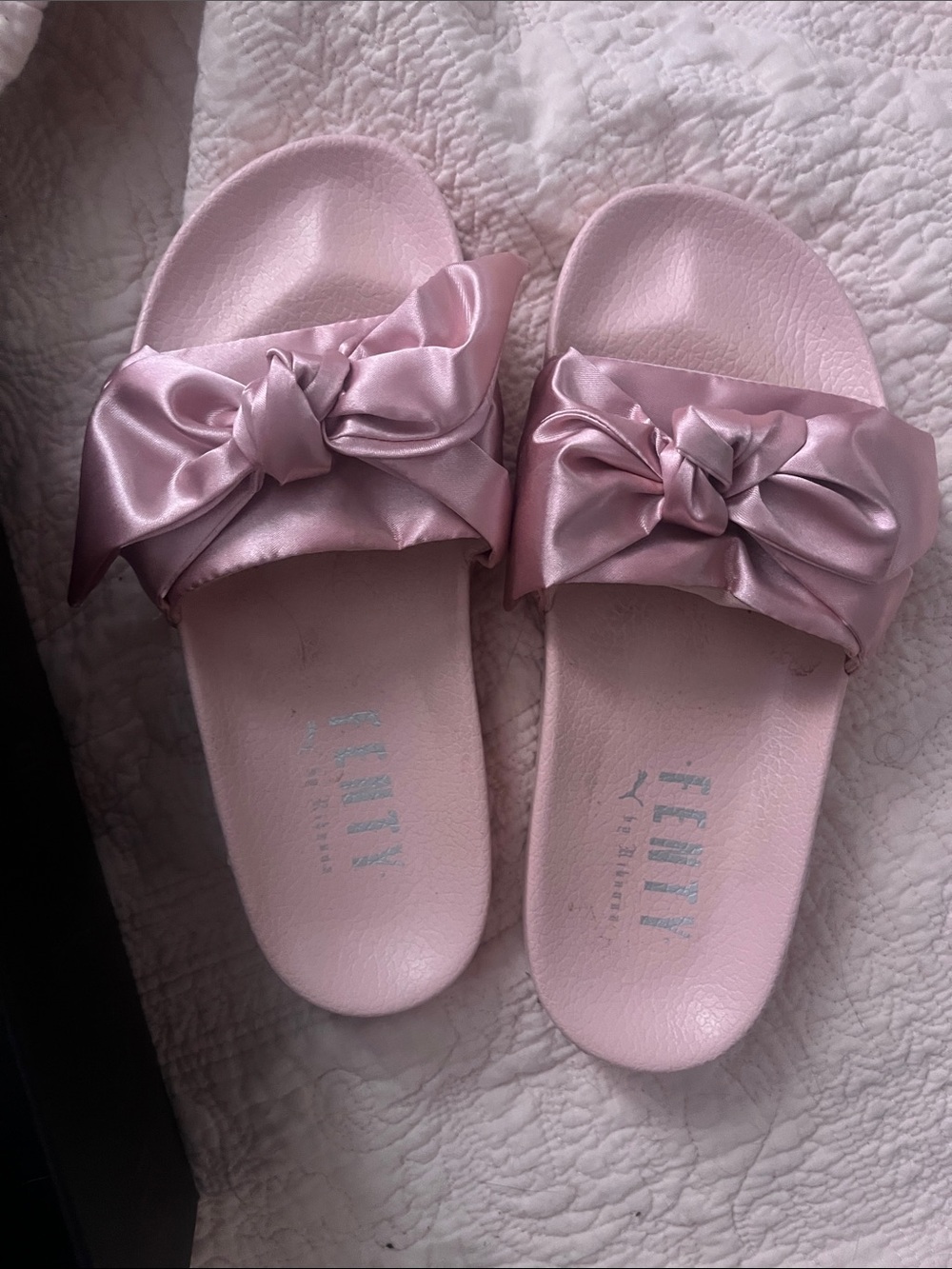 fenty pink bow slides